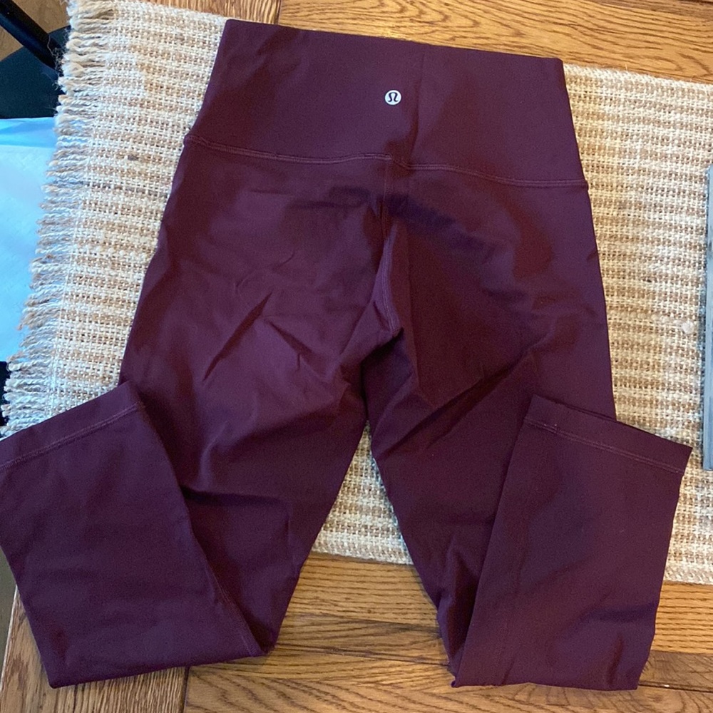 Cropped maroon lulu lemon leggings